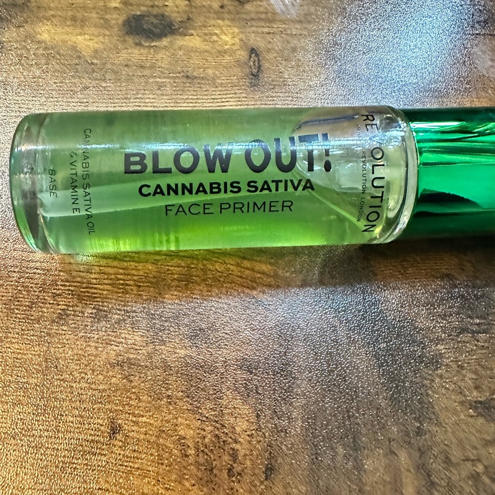 Revolution cannabis infused primer